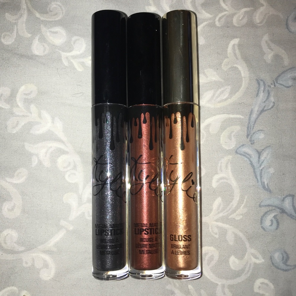 Kymajesty & Reign Metal Lipstick, Poppin’ Gloss